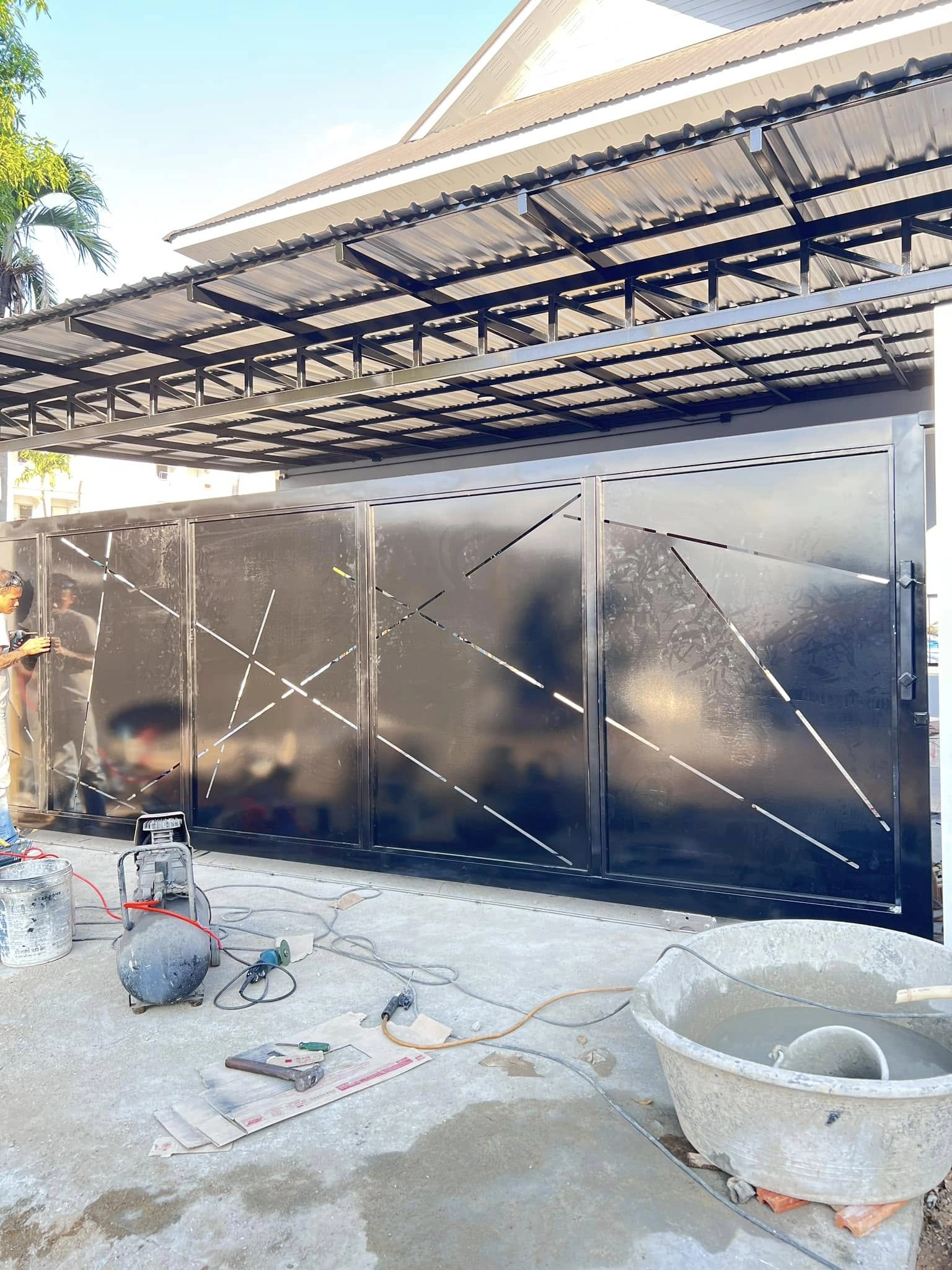 งานประตูเหล็กแผ่นลายฉลุ