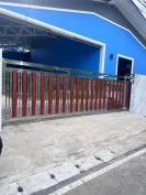  ผลงานการติดตั้งประตูสแตนเลส อะลูมิเนียมลายไม้  ลักษณะของบาน